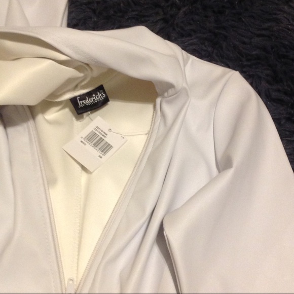 Fredrick’s Of Hollywood Space Princess Costume - Picture 4 of 5